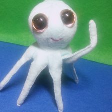 Продолжаю шить из фетра, на этот раз получился вот такой осьминожик