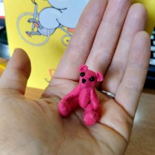 Крошка в ладошке