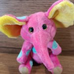 Милашка слонёнок