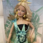Кукла Барби статуя свободы