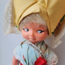 Немецкая куколка ГДР в полном родном национальном аутфите и обуви