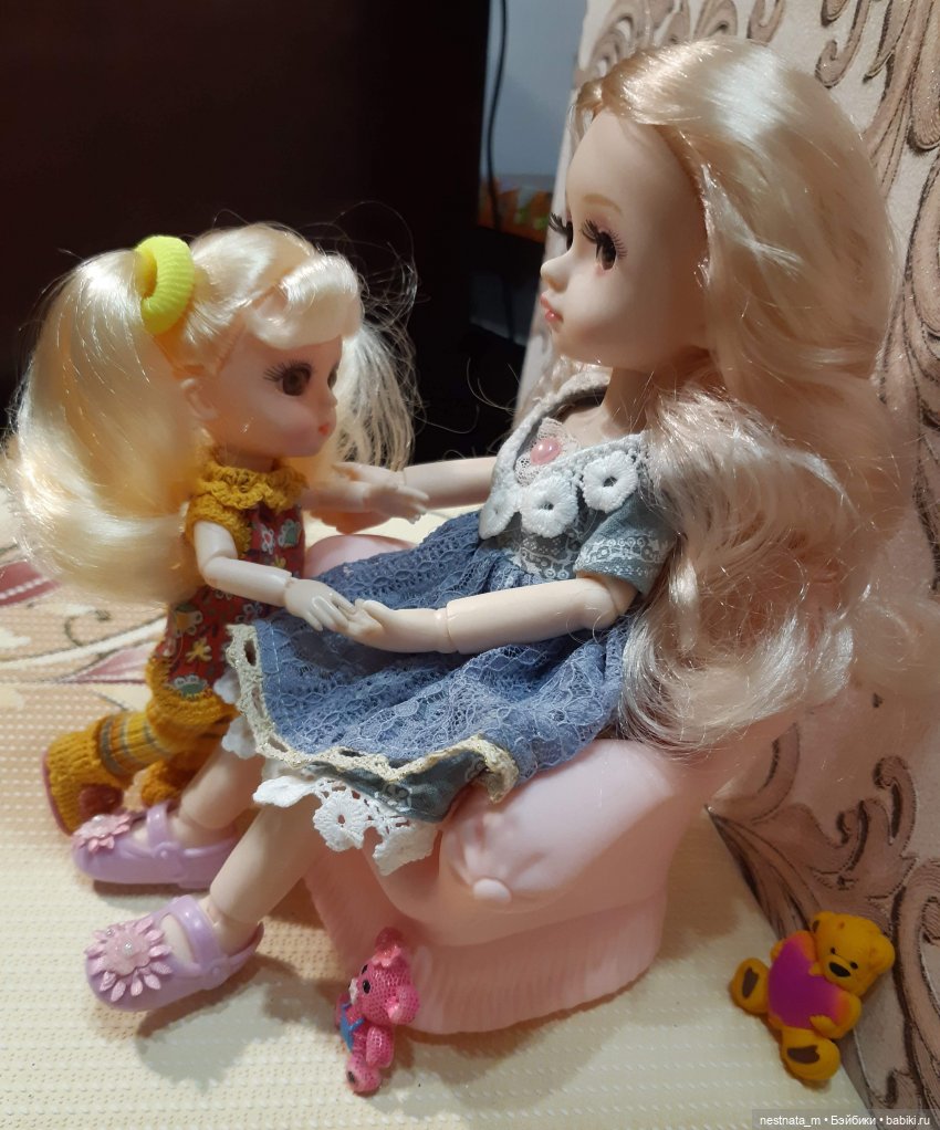 Встреча младшеньких со старшими сестрёнками