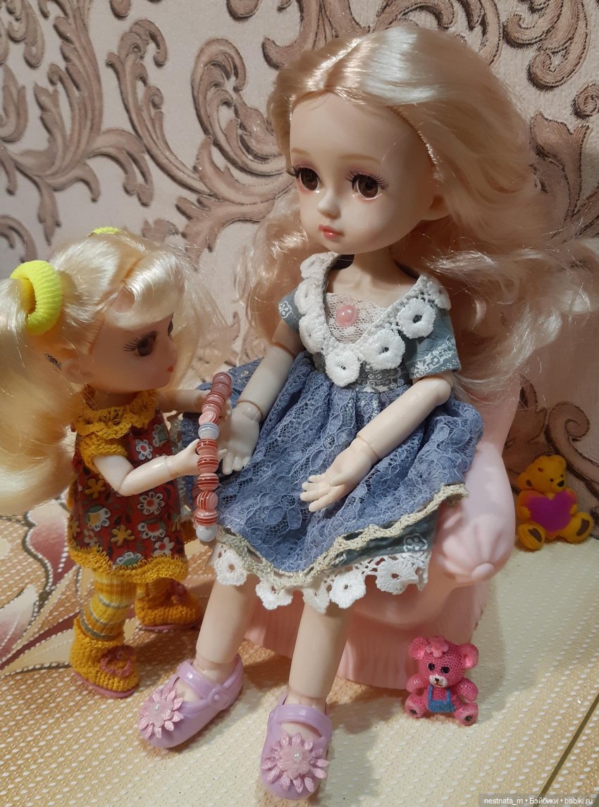 Встреча младшеньких со старшими сестрёнками