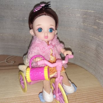 И опять баболька!