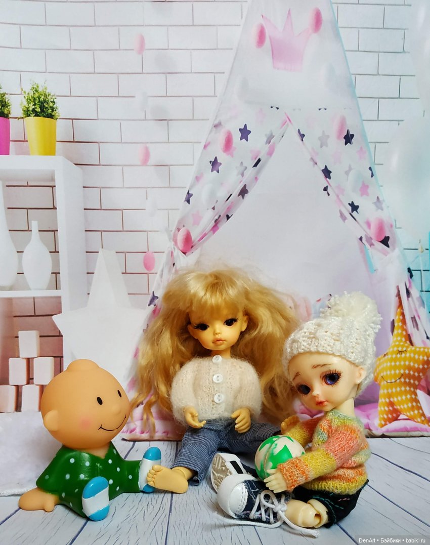 А теперь поиграем в мячик