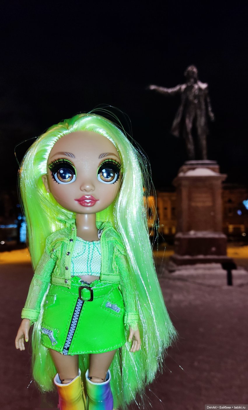 Зимний Питер с Кармой — Куклы Rainbow High (Рейнбоу Хай