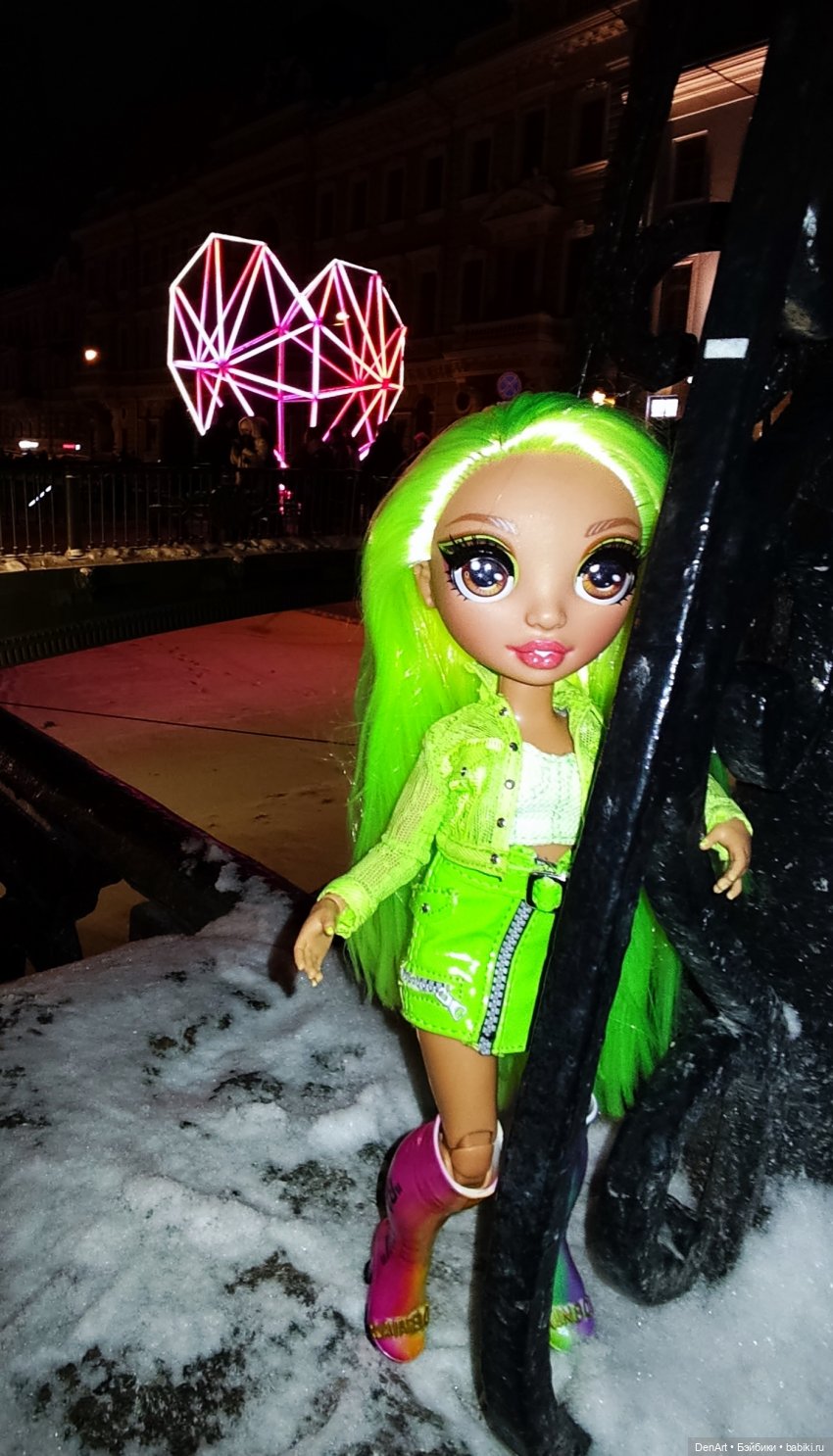 Зимний Питер с Кармой — Куклы Rainbow High (Рейнбоу Хай