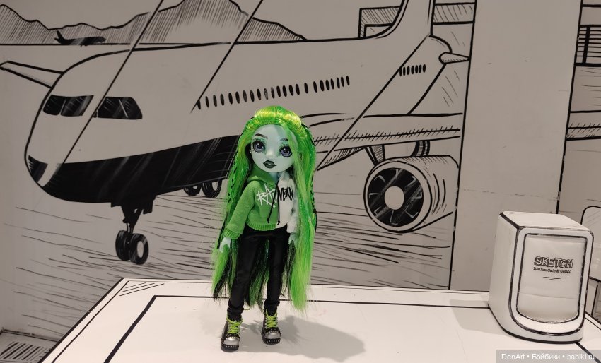 Харли в чёрно-белом кафе — Куклы Rainbow High (Рейнбоу Хай (фото 9)