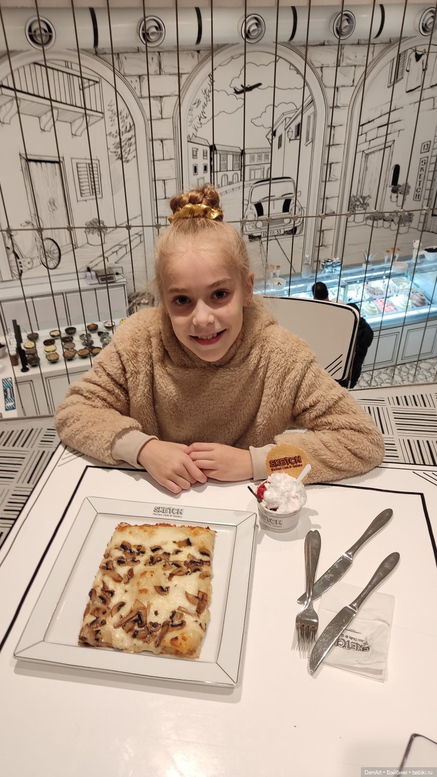 Харли в чёрно-белом кафе — Куклы Rainbow High (Рейнбоу Хай (фото 5)