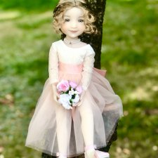 Anaelle Ruby Red Fashion Friends