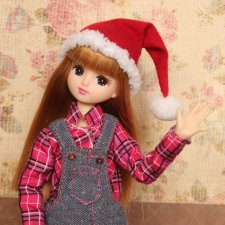 Мэй. Наряжаем ёлочку