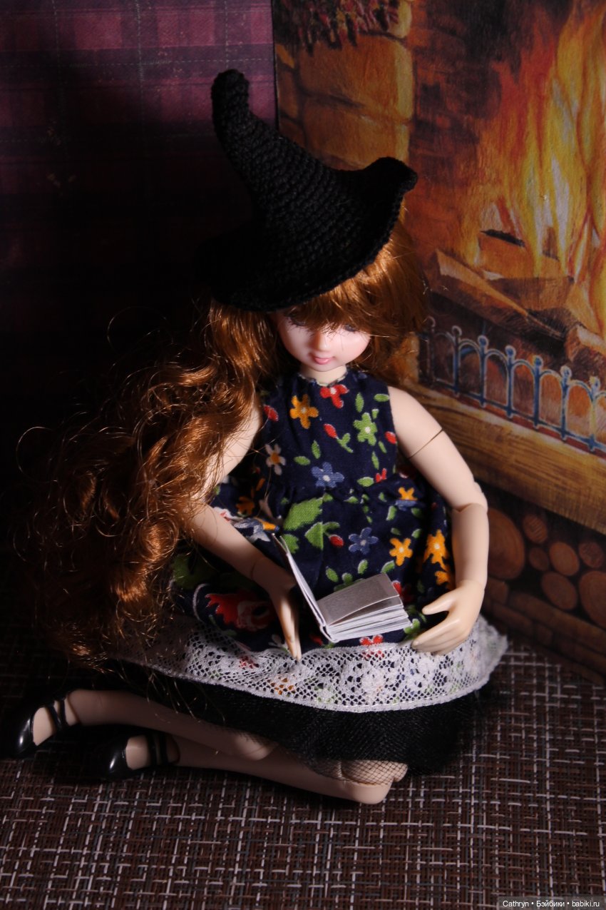 Одна шляпа и много ведьмочек