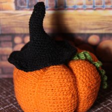 Одна шляпа и много ведьмочек