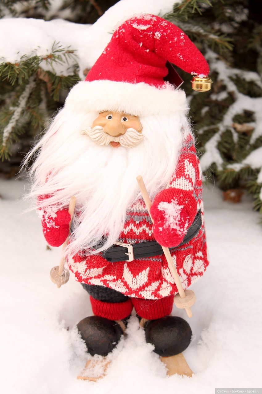 Чем заняты Дед Мороз и Снегурочка