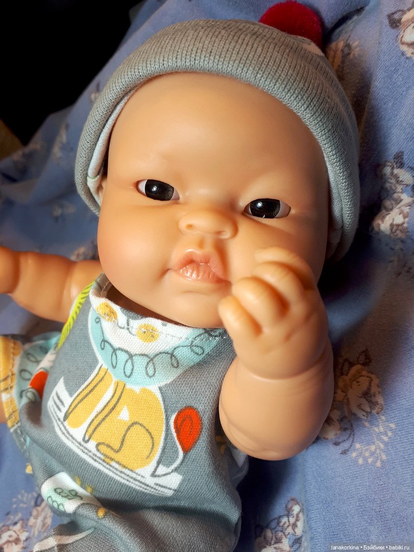 "Семки есть?! А если найду?!" или самые щекастые щеки в моей коллекции