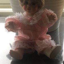 Помогите пожалуйста с куколкой