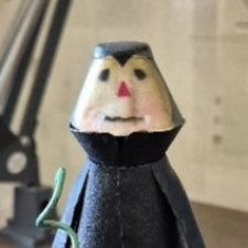Фигурка-подсвечник Добрый Вампир