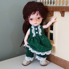 Сшила платье, панталоны и ботиночки на баболишу свою