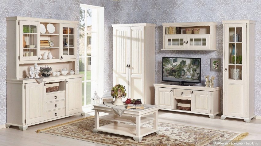 Белая комнат