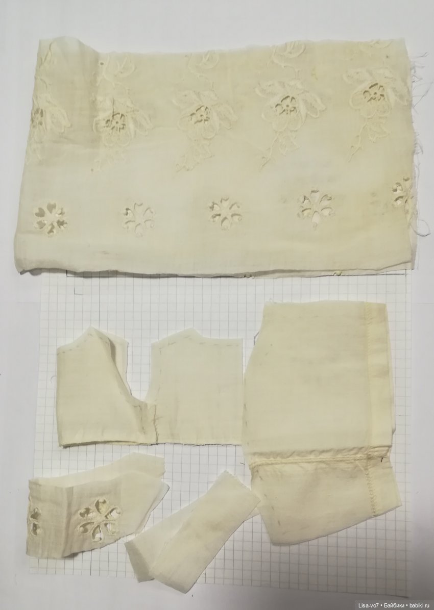 Что можно сделать, если антикварное кукольное платье восстановлению не подлежит