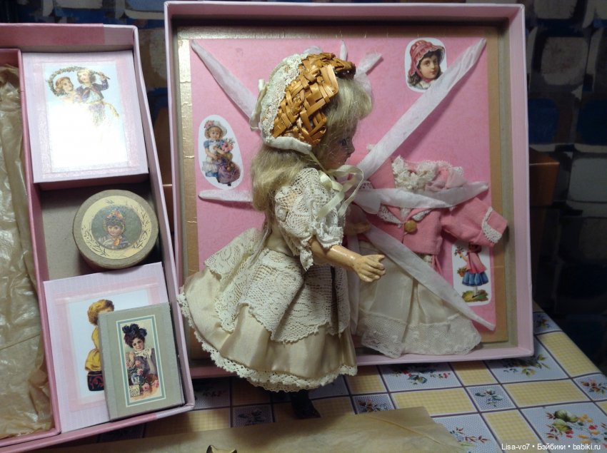 Почти француженка (Антикварная кукла с приданым)