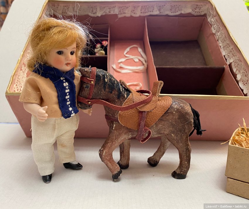 Девочка с лошадкой. Коробочка для антикварной куклы (фото 6)