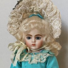 Бантик. Платье для антикварной куклы по образцу