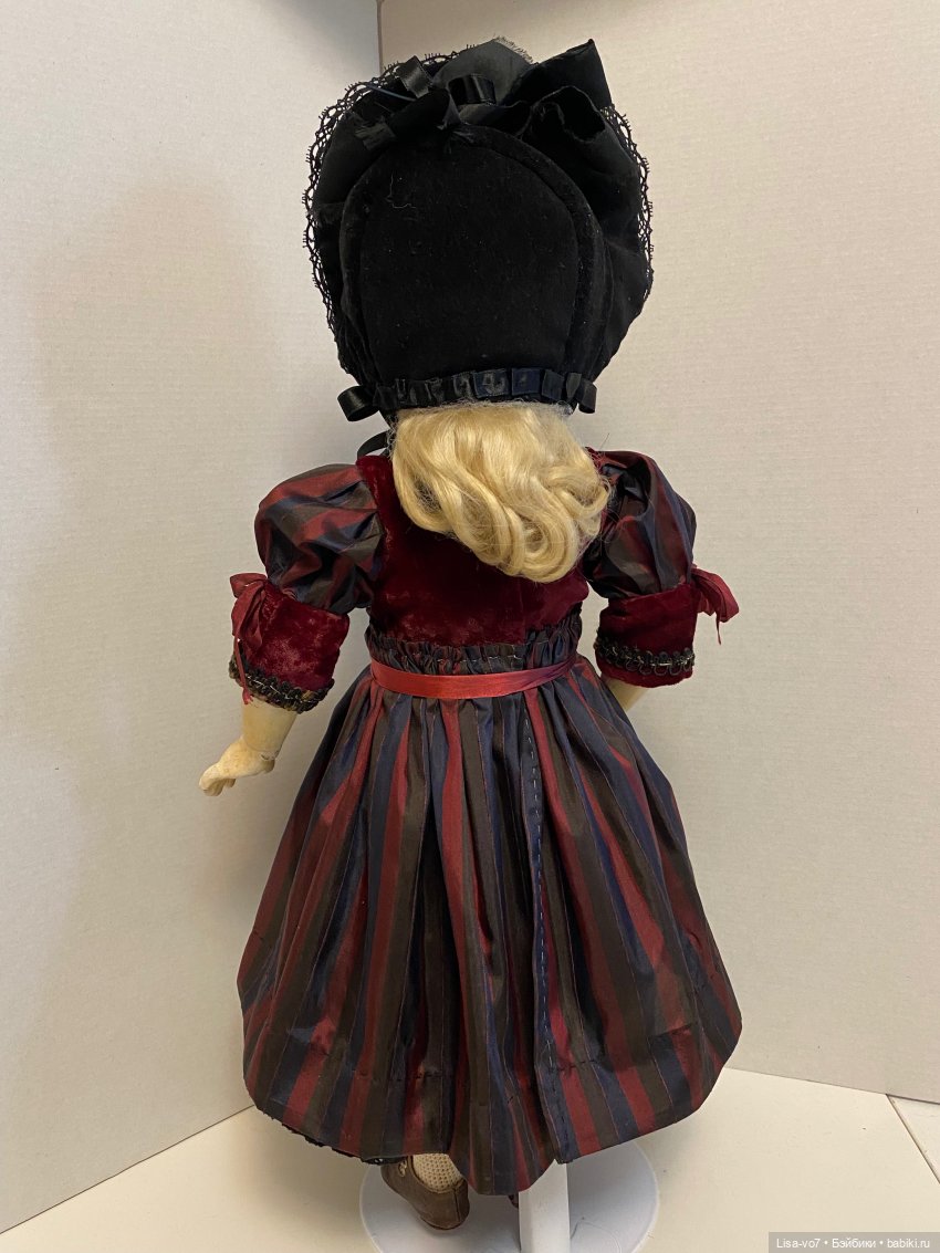Черная шляпка — Редкие антикварные куклы и реплики: воск (фото 3)