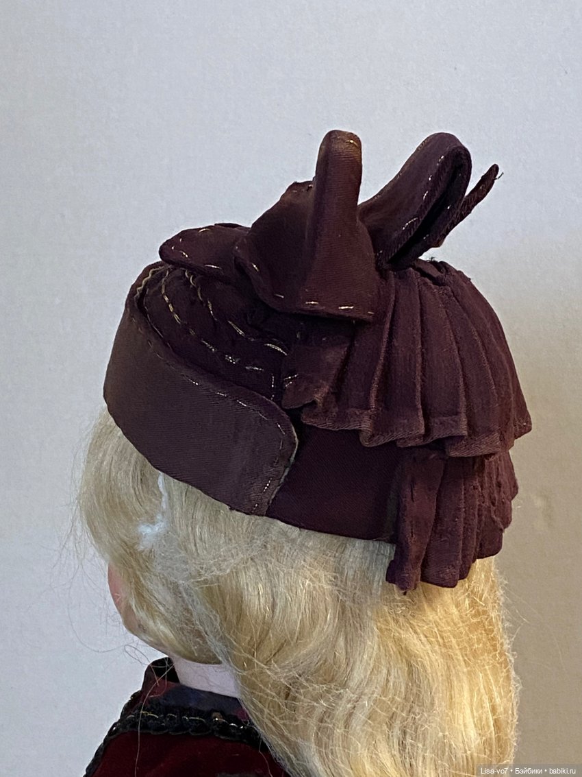 Шляпка из обрезков — Редкие антикварные куклы и реплики: воск (фото 4)