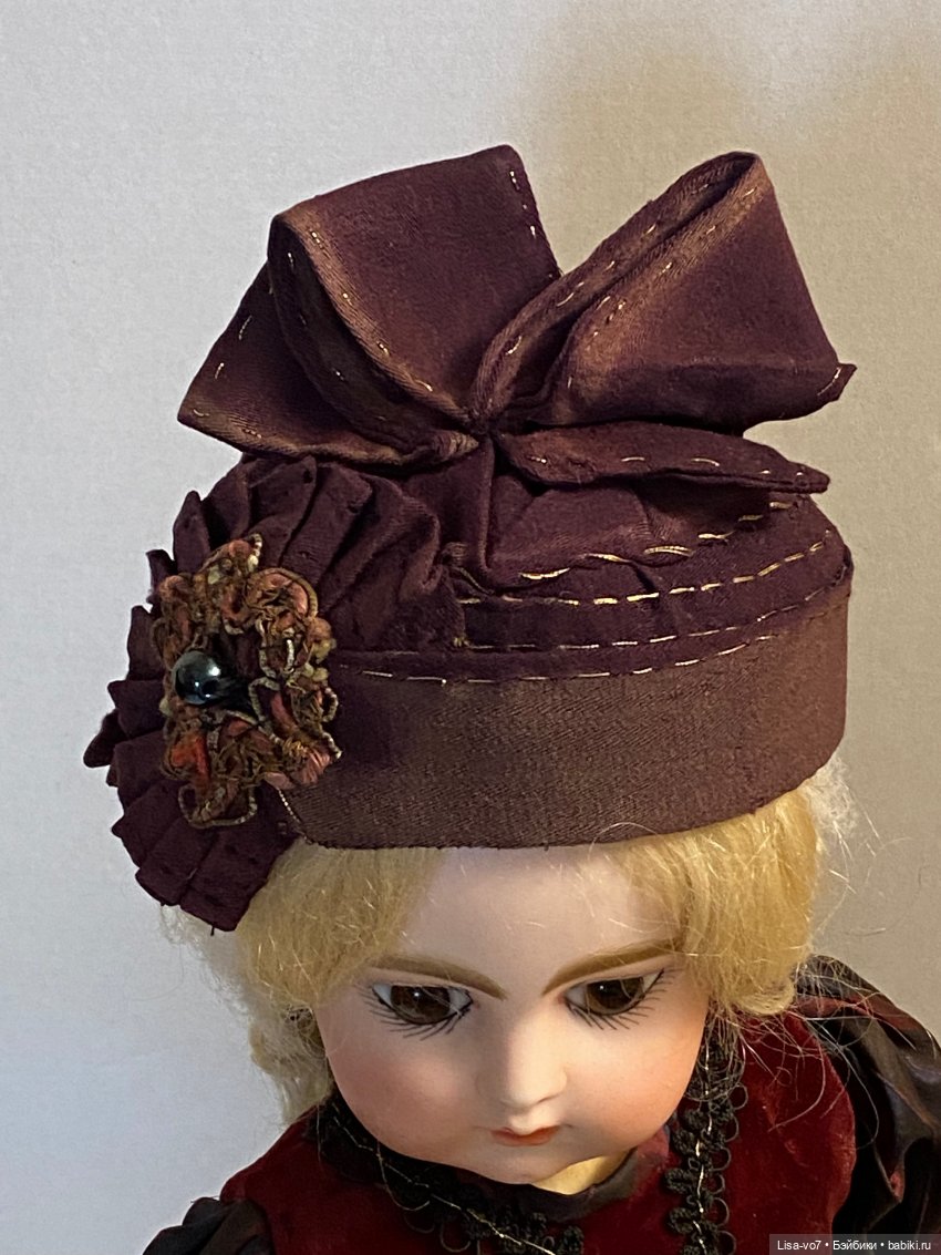 Шляпка из обрезков — Редкие антикварные куклы и реплики: воск (фото 5)