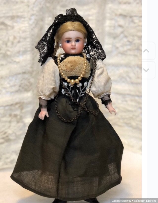 Костюм для антикварной куклы по антикварному образцу