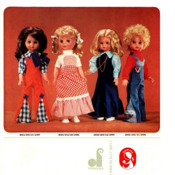 Платье для  куклы ГДР .