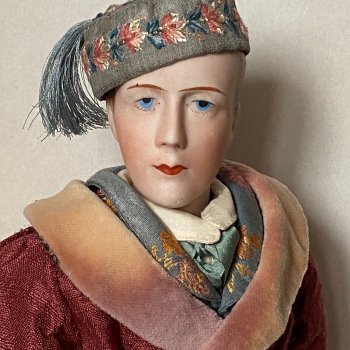 Лацбант и бархатный воротник.