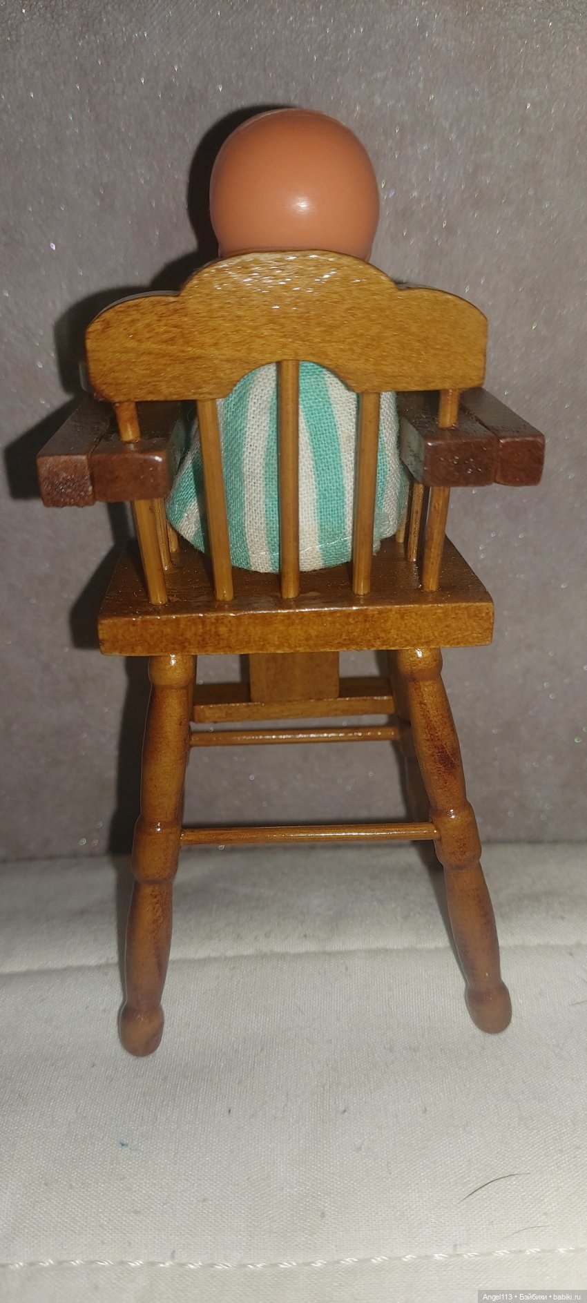 Стульчик для кукол 7-9 см из Китая (фото 6)