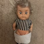 Винтажный сердитый малыш