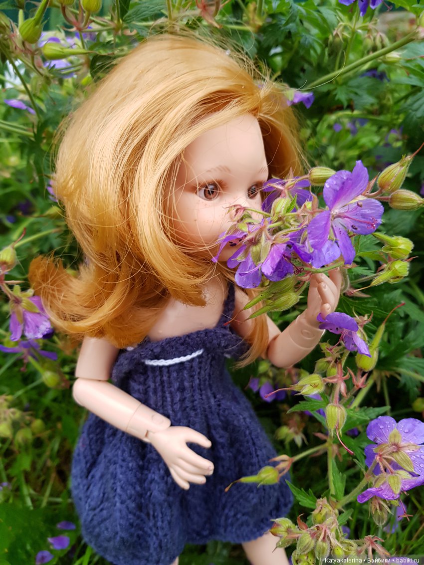 Мы тоже прогулялись к цветочкам:) наслаждаемся летними денечками