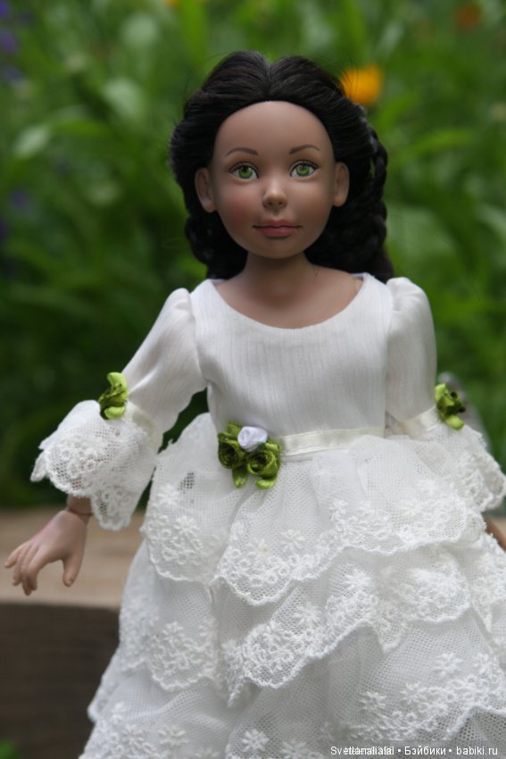 LeeAnn примеряет одежду — Куклы LeeAnn (Denis Bastien) и Marianna Oldenburg: винил