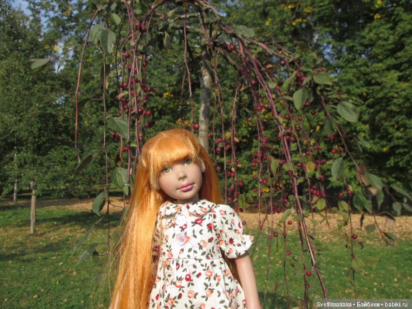 LeeAnn примеряет одежду — Куклы LeeAnn (Denis Bastien) и Marianna Oldenburg: винил