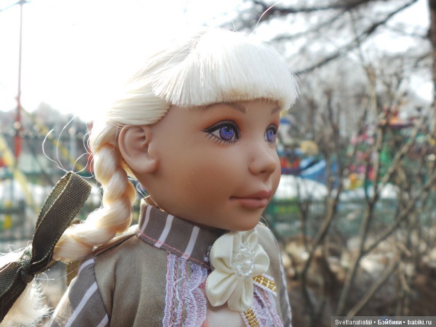 LeeAnn примеряет одежду — Куклы LeeAnn (Denis Bastien) и Marianna Oldenburg: винил