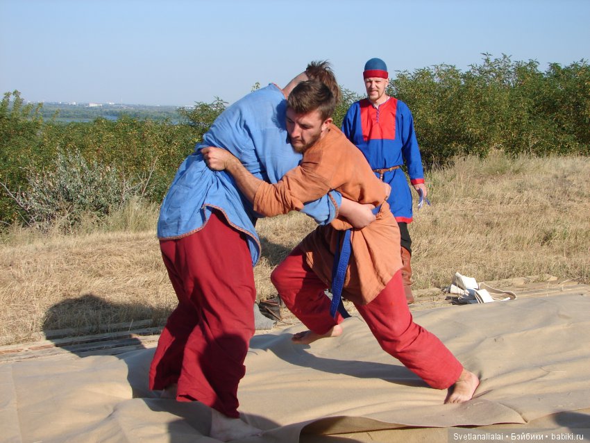 Путешествия осени: Укек реконструкция средневекового города на Волге