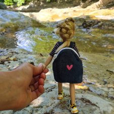 Кукла с собой