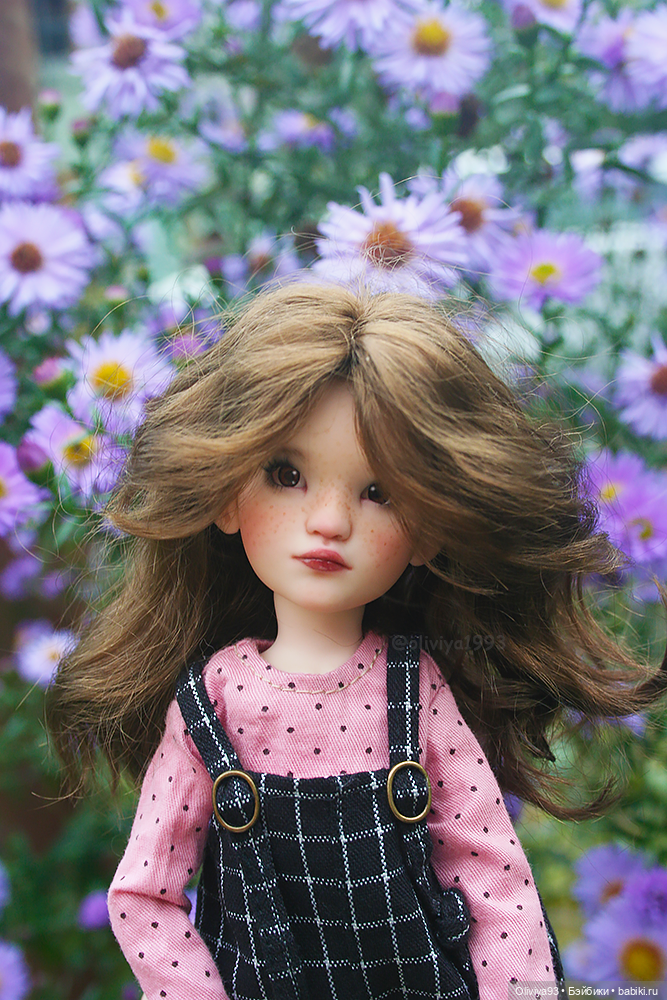 София (Aniya Levini, молд Софи)