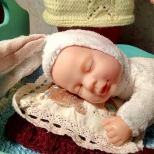 Послушный зайчонок