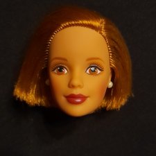 голова Барби Деловой стиль (Barbie Millicent Roberts)
