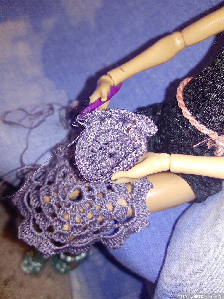 Клео взялась за сталь! Или долгими зимними вечерами