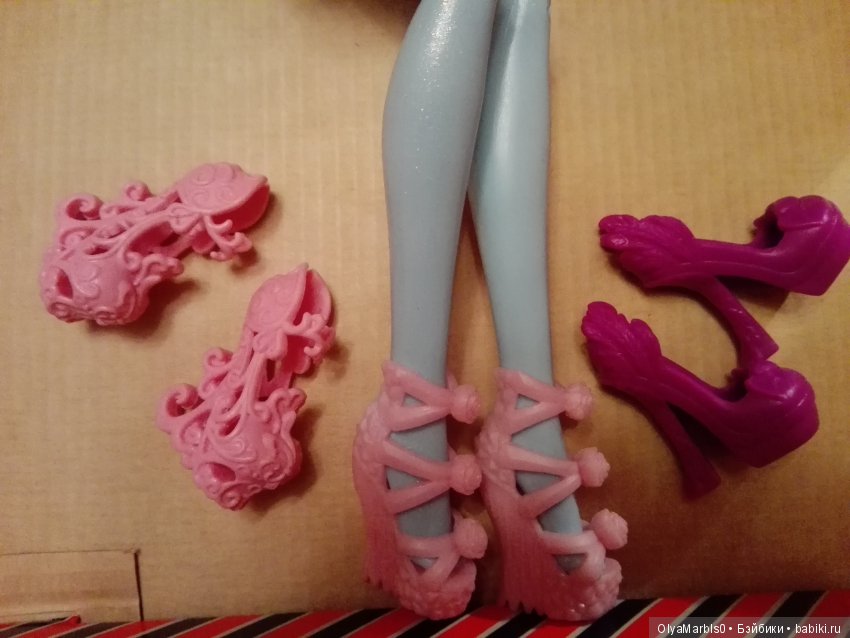 Очень нежный цвет...смотрятся нормально, но стоит прокрасить детали...