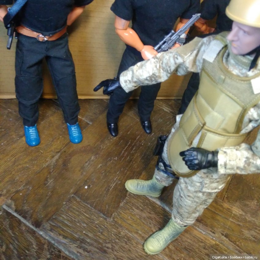 Китайский солдат с Али Экспресс. Рассматриваем и играемся (фото 6)