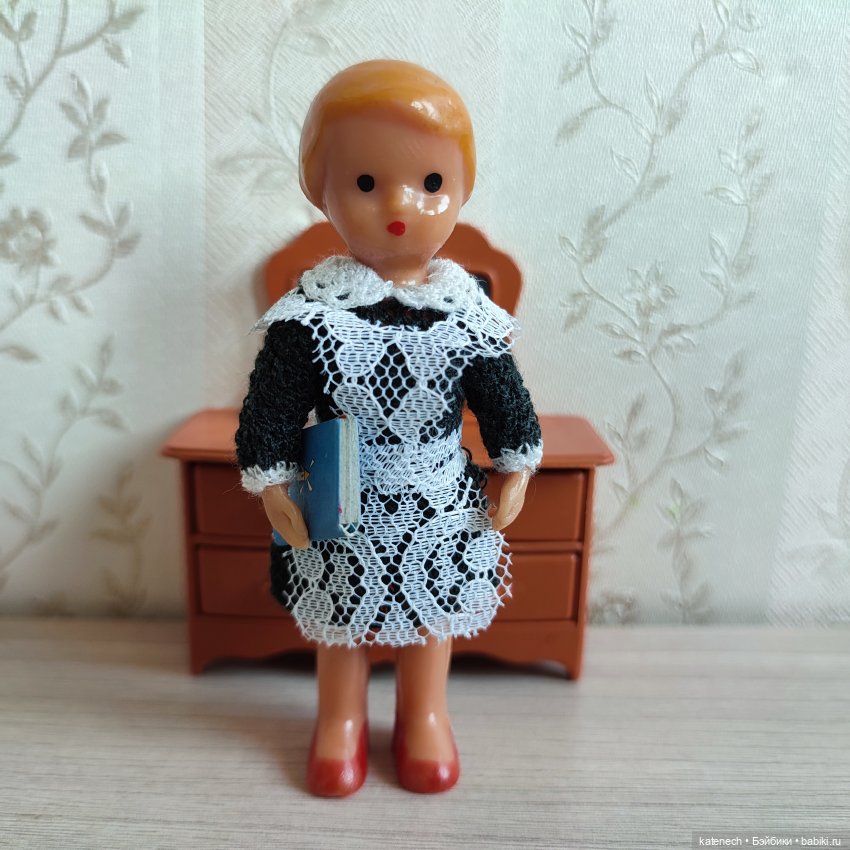 Галя идет в школу — Советские винтажные куклы (СССР): Ленигрушка (фото 10)