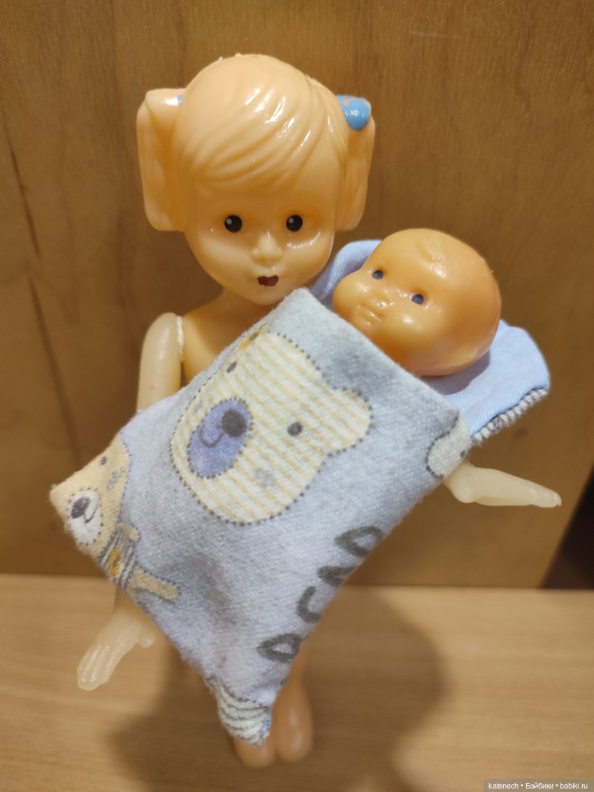 Ростовская куколка в купальнике (фото 4)