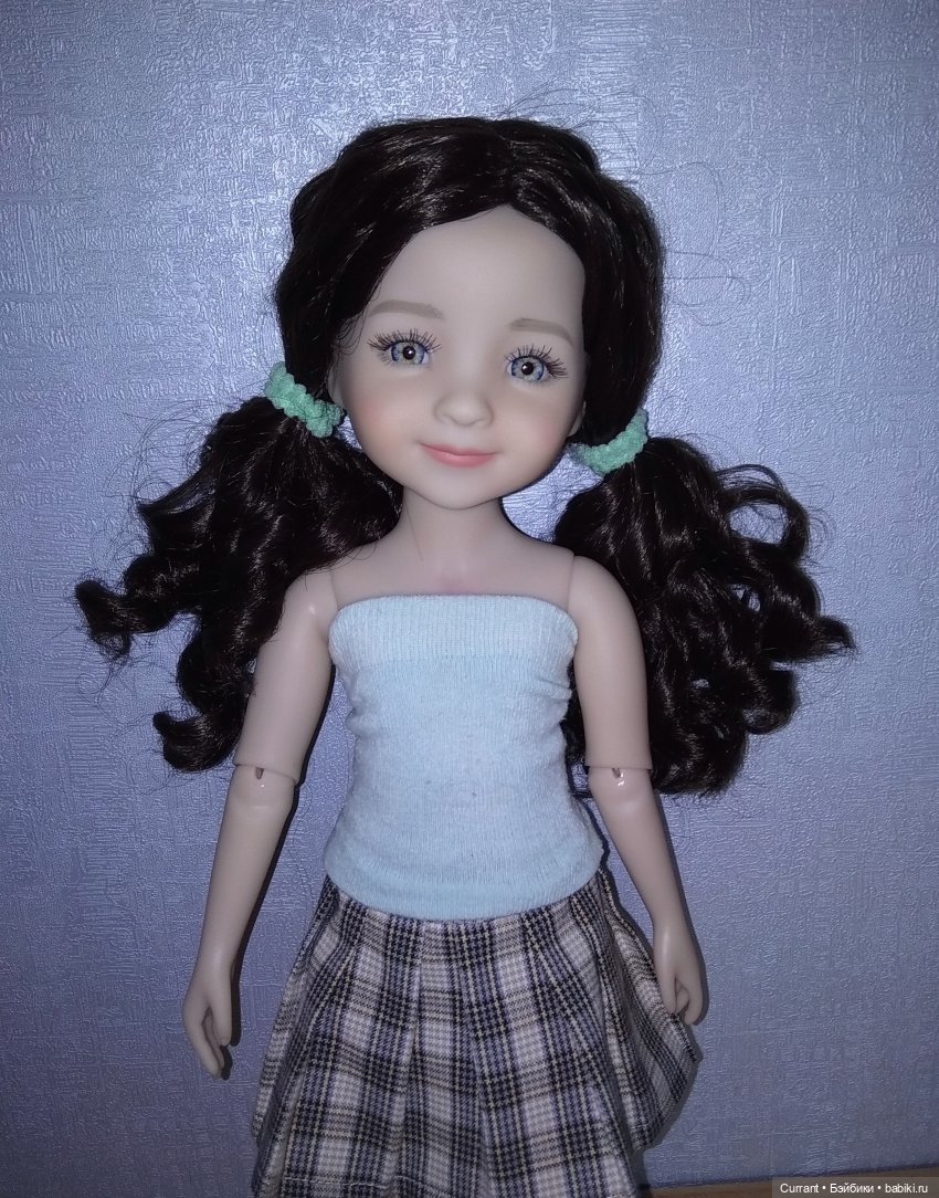 Сара от Ruby Red. Подбираем образ